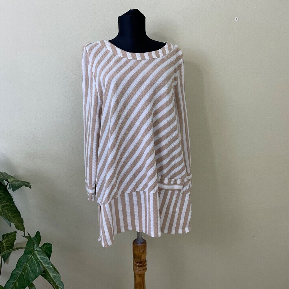 Soft Surroundings Knit Tunic Top women’s sz. L Striped Oatmeal White One Pocket